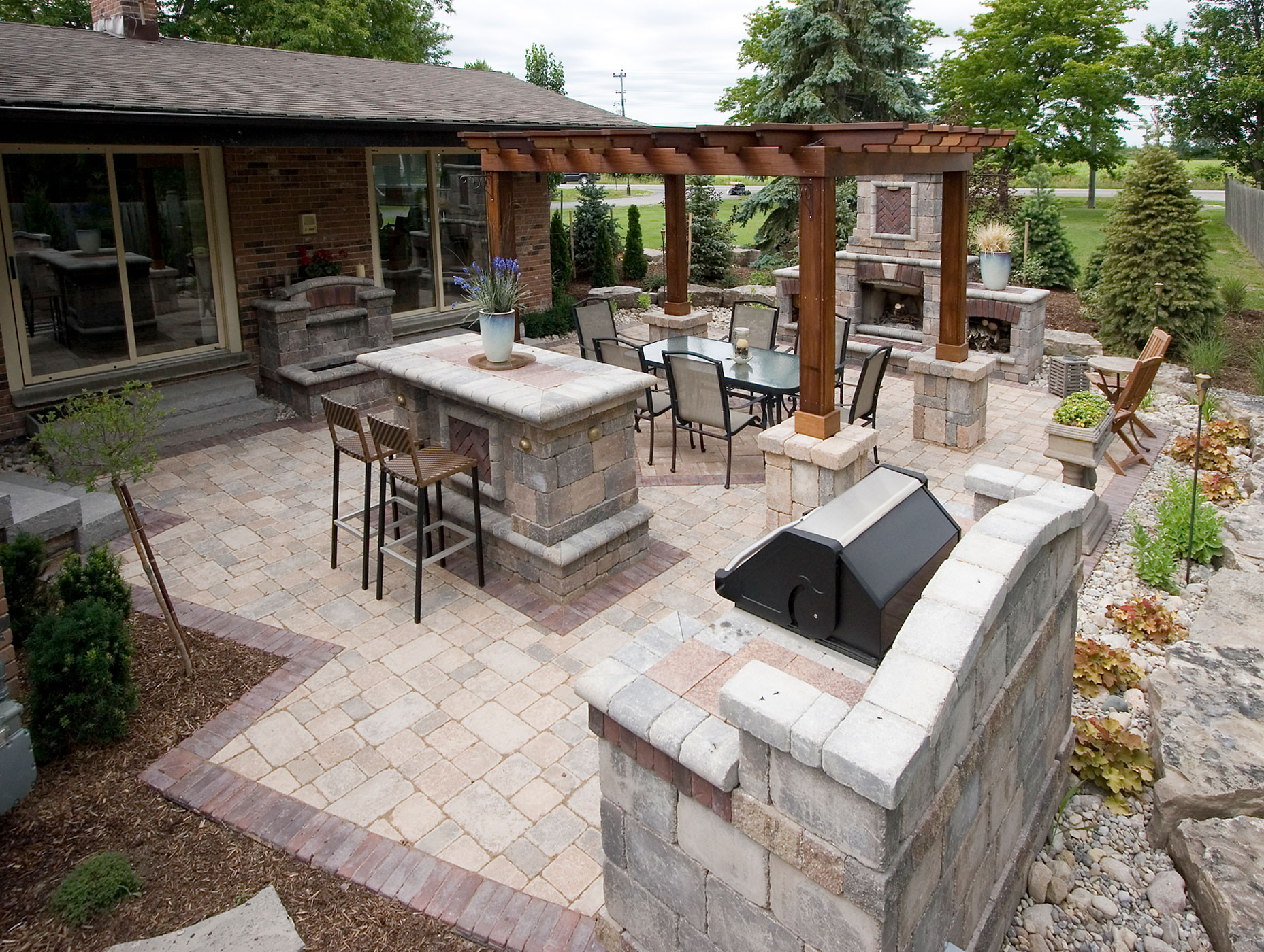 Outdoor Kitchens And Fireplaces Bellaire Landscape Inc